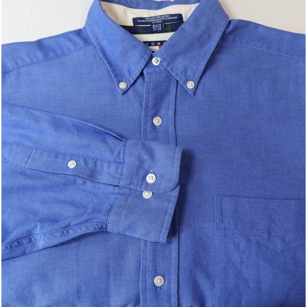 Tommy Hilfiger Mens Shirt Size 15.5 x 32/33 Button Down Blue Oxford Crest Logo